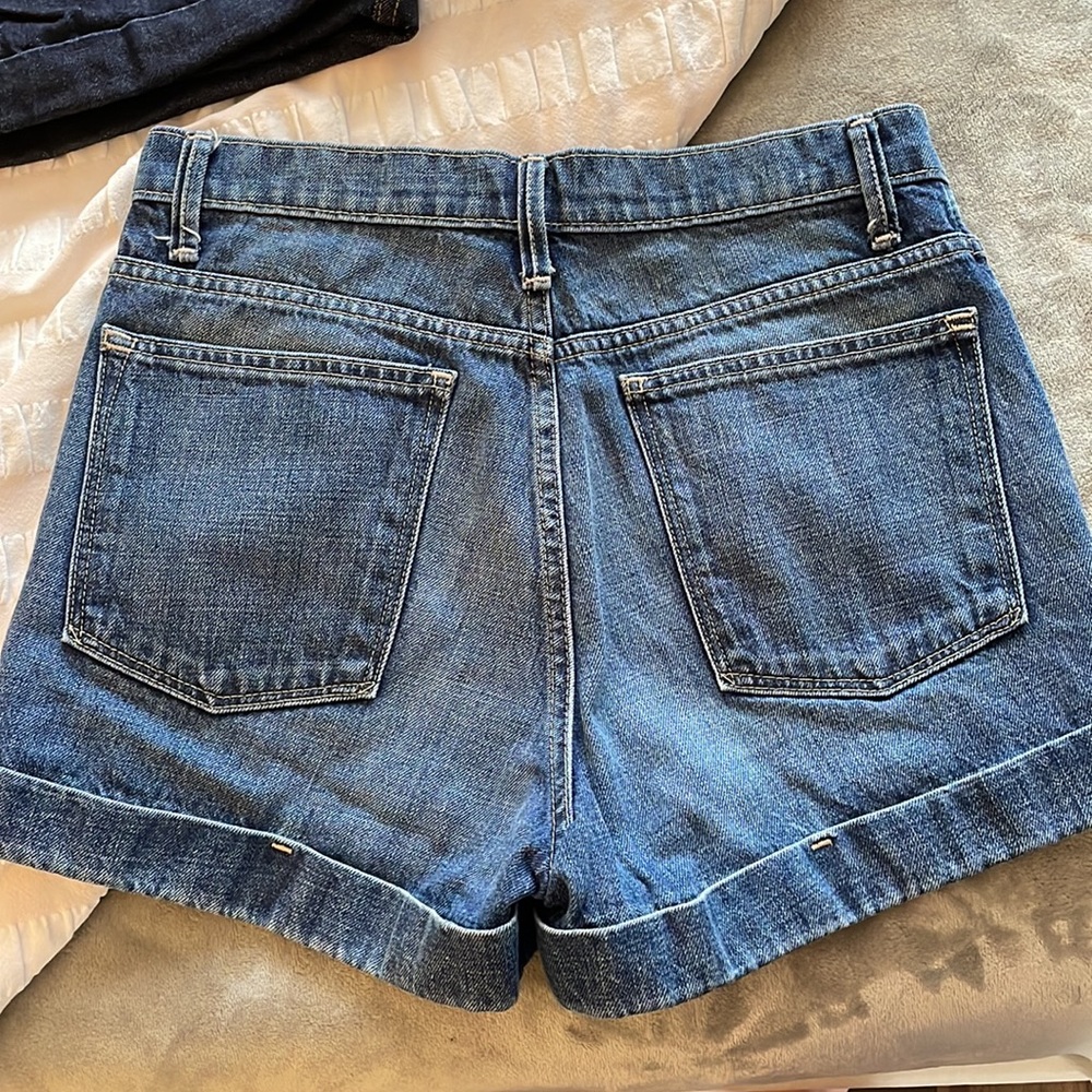GAP HIGH RISE shorts - Picture 2 of 3